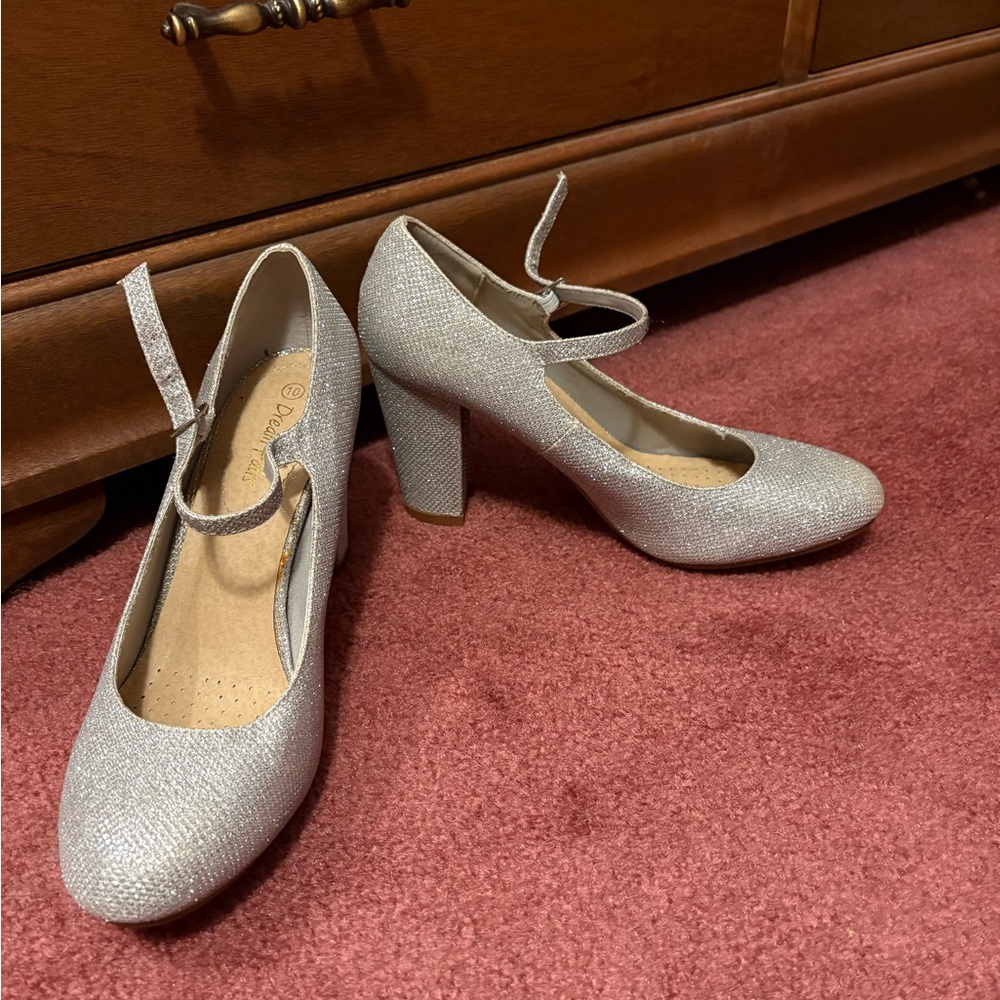 Dream Pairs Sparkling Silver Heels